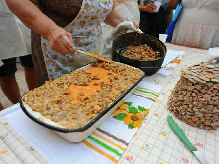 Brač cake to be celebrated around the caves of Dol Brač cake to be celebrated around the caves of Dol
