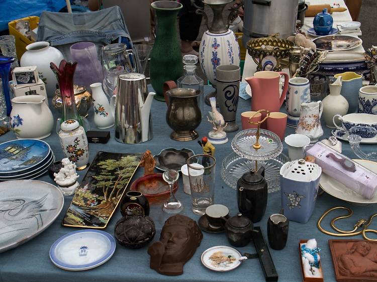 Schaumainkai flea market