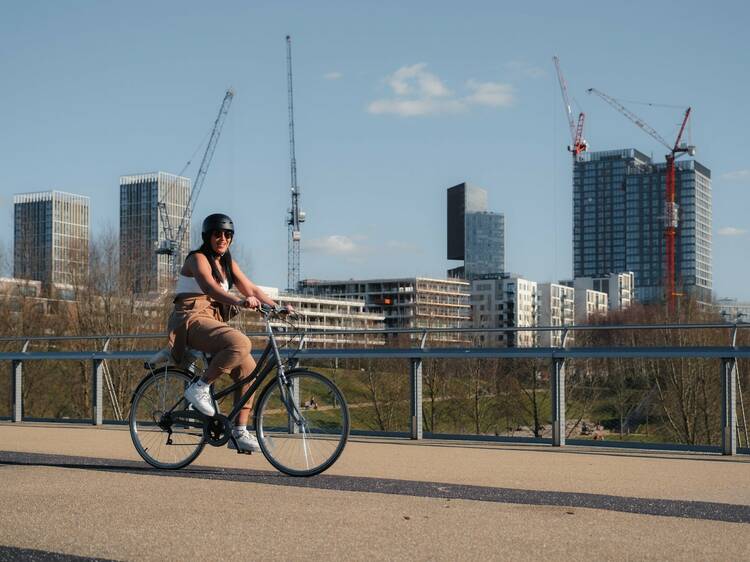London cyclists may get number plates and 20mph speed limit
